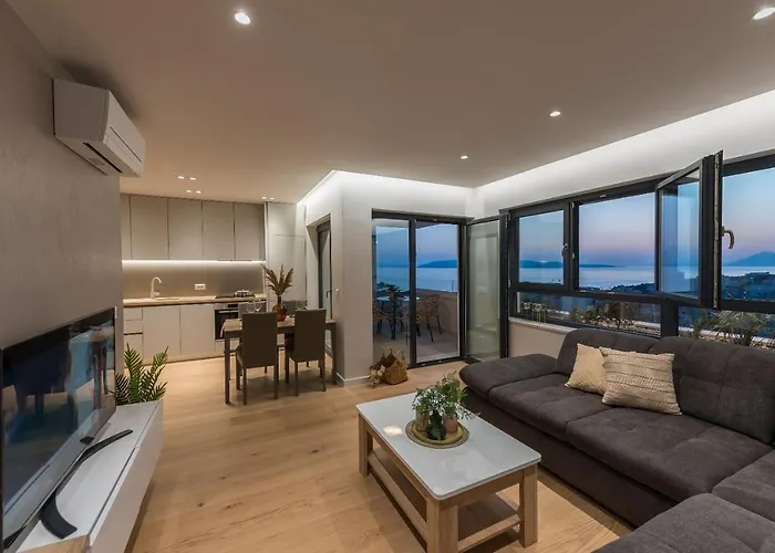 Luxury Apartment See To Sea-Sea&City View